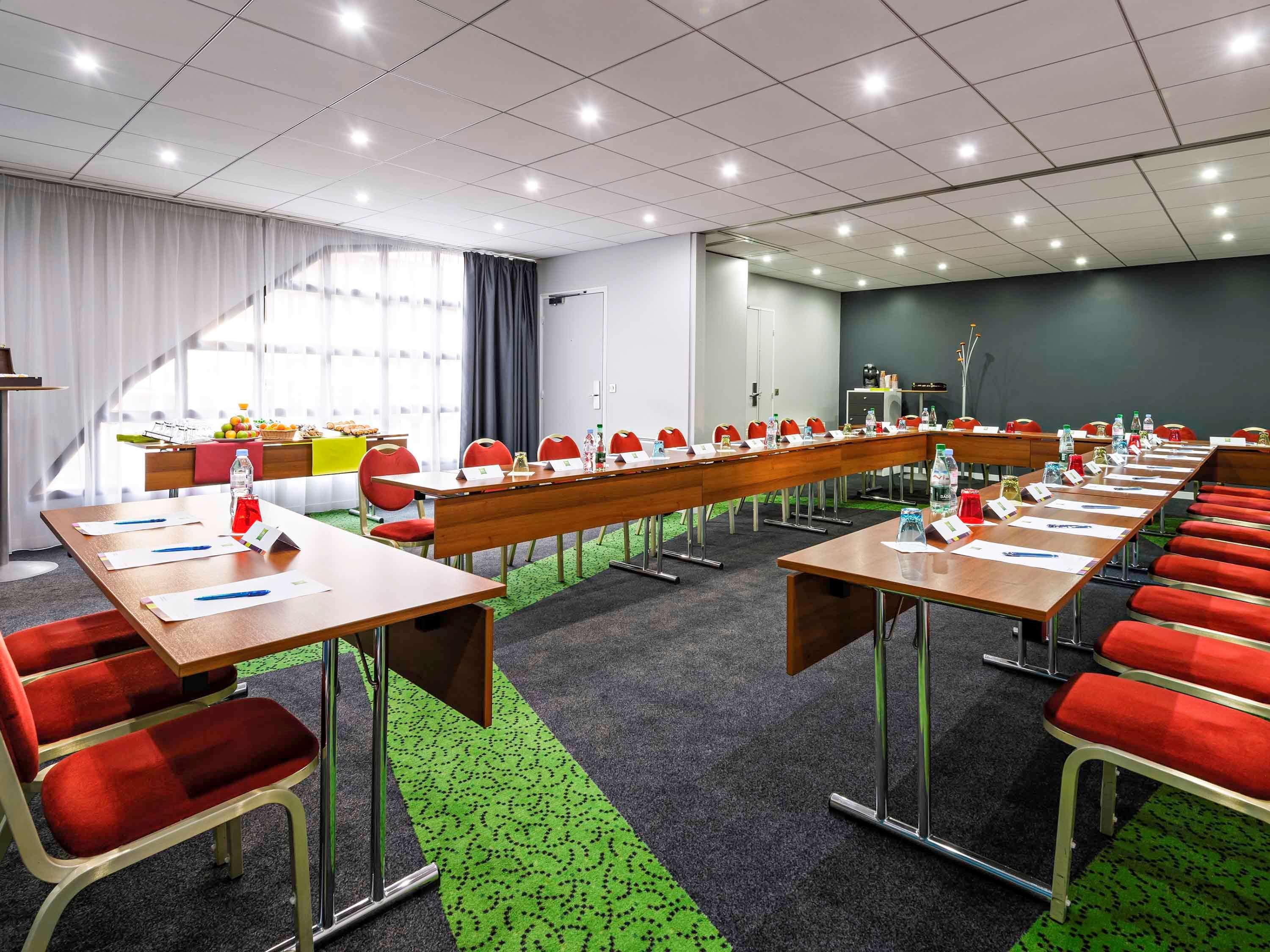 Ibis Styles Centre 3*